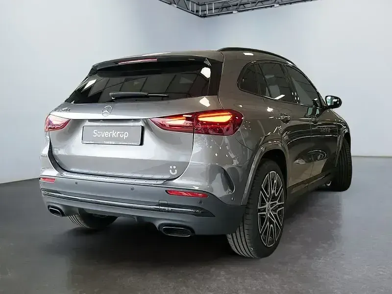 Gebraucht Mercedes GLA200 AMG 150 PS (110 kW) 2026 Grau SUV
