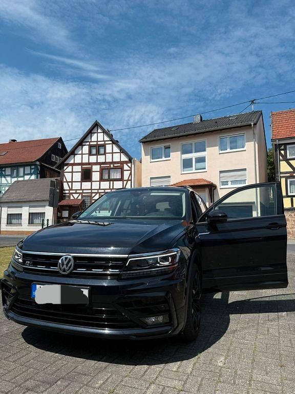 Gebraucht VW Tiguan Allspace 200 PS (147 kW) 2021 Schwarz SUV