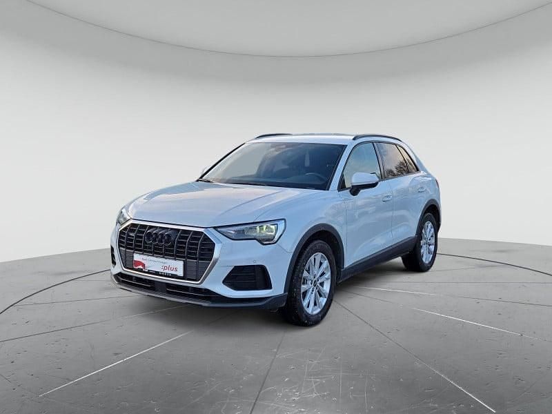 Gletscherweiß metallic Gebraucht 2022 Audi Q3 Ambiente SUV | 33.880 € (Fairer Preis) - Bild 1/1