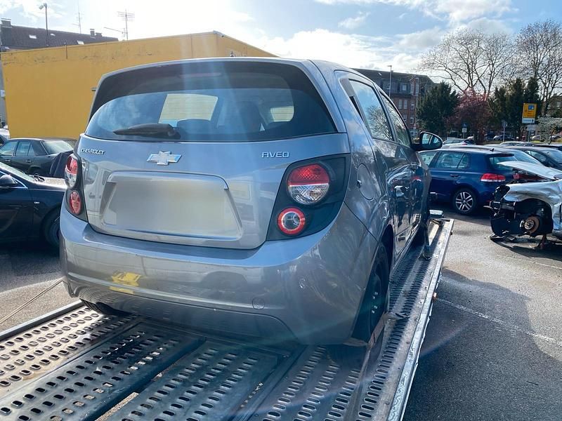 Gebraucht Chevrolet Aveo 100 PS (73 kW) 2012 Kleinwagen