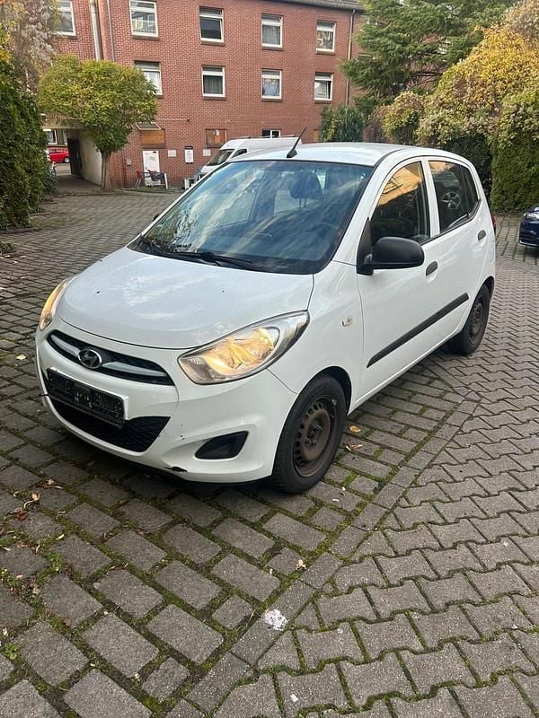 Weiß Gebraucht 2013 Hyundai i10 Kleinwagen | 2.500 € (Guter Preis) - Bild 1/4