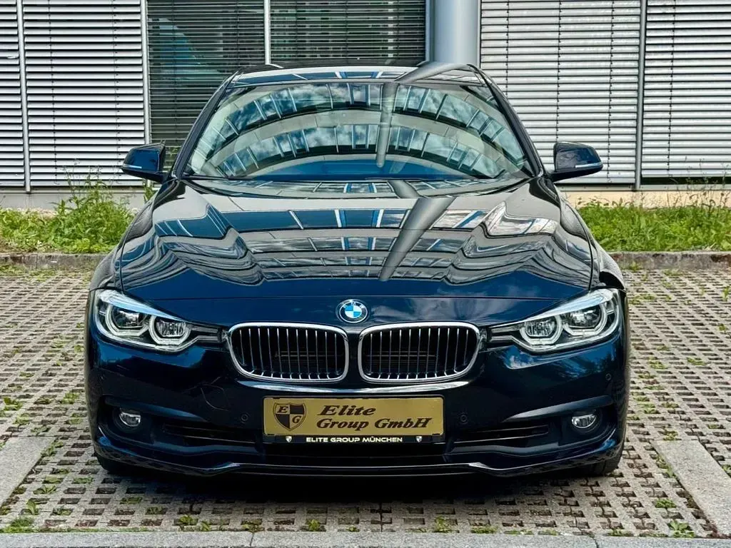 Gebraucht BMW 330 Advantage 184 PS (135 kW) 2017 Schwarz Limousine
