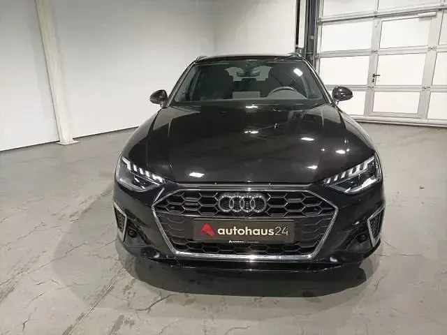 Używany Audi A4 S-Line 265 KM (194 kW) 2022 Czarny Kombi