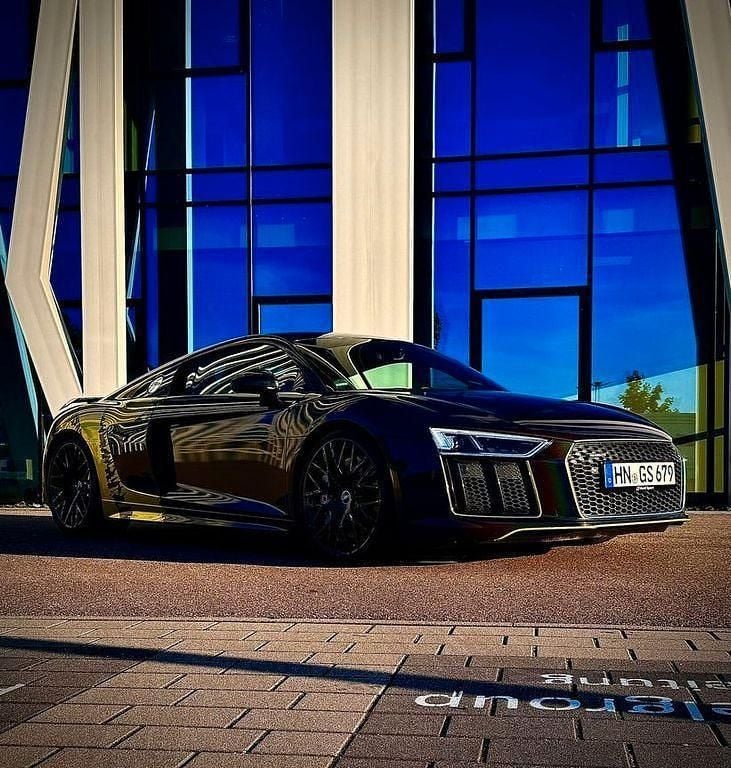 Schwarz Gebraucht 2016 Audi R8 Coupé Sport Coupé | 128.000 € (Etwas zu teuer) - Bild 1/4