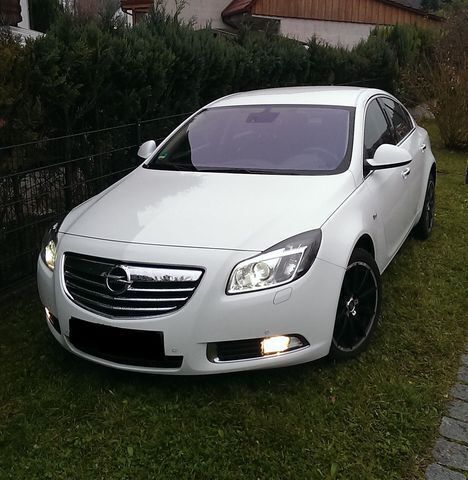 Gebraucht Opel Insignia Innovation 194 PS (142 kW) 2013 Weiß metallic Limousine