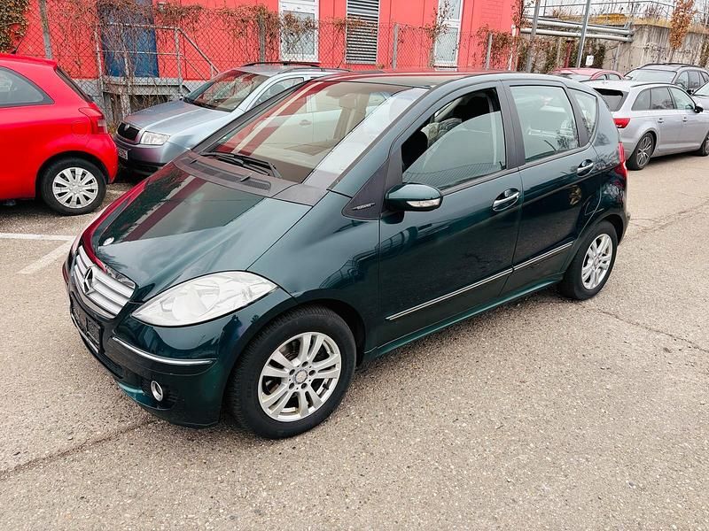 Grün Gebraucht 2004 Mercedes A150 Limousine | 1.699 € (Fairer Preis) - Bild 1/4