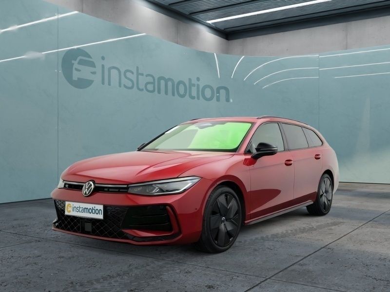 Gebraucht VW Passat R-line 150 PS (110 kW) 2024 Rot Kombi