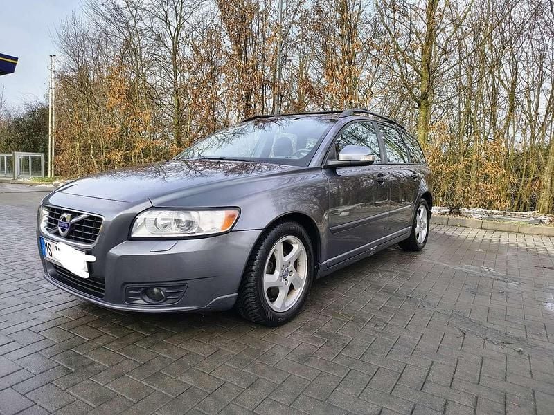 Gebraucht Volvo V50 Kinetic 115 PS (84 kW) 2011 Silber Kombi
