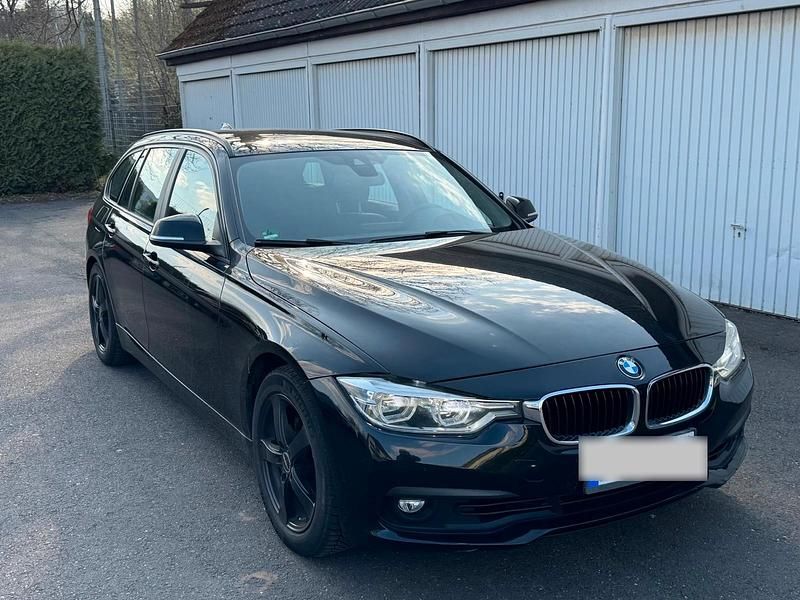 Gebraucht BMW 330 258 PS (189 kW) 2015 Schwarz Kombi