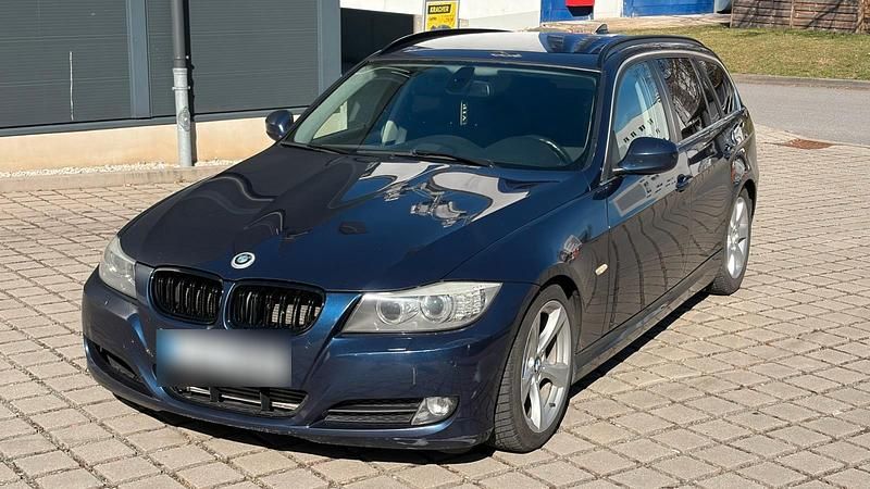 Gebraucht BMW 320 220 PS (161 kW) 2010 Blau Kombi
