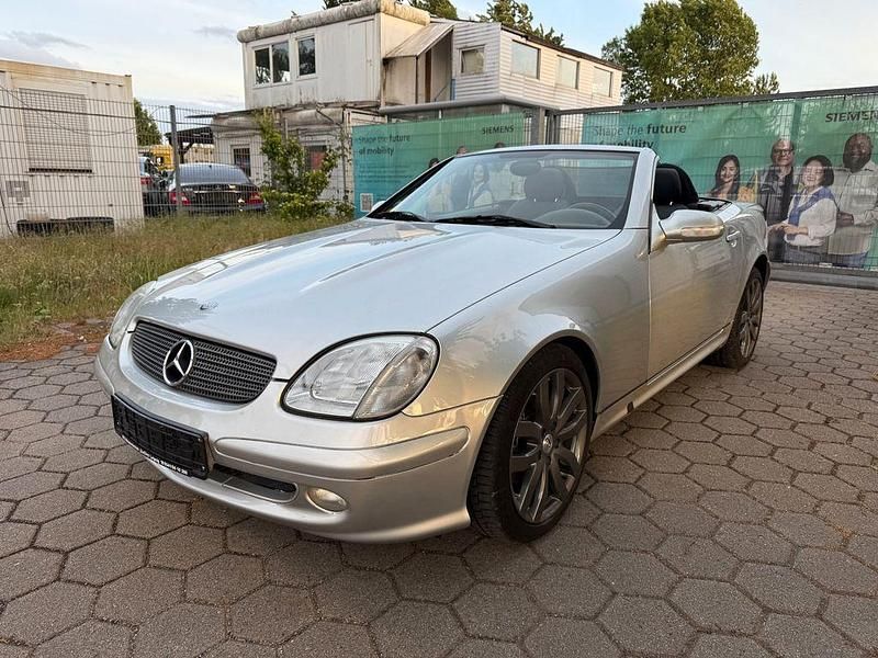 Gebraucht Mercedes SLK200 163 PS (119 kW) 2004 Silber Cabrio