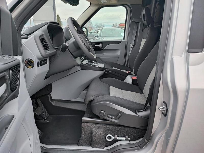 Gebraucht LEVC VN5 City 241 PS (177 kW) 2022 Silber Van / Kleinbus