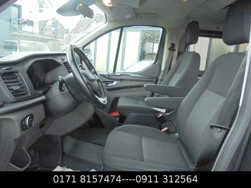 Gebraucht Ford Tourneo 170 PS (125 kW) 2019 Grau Kombi