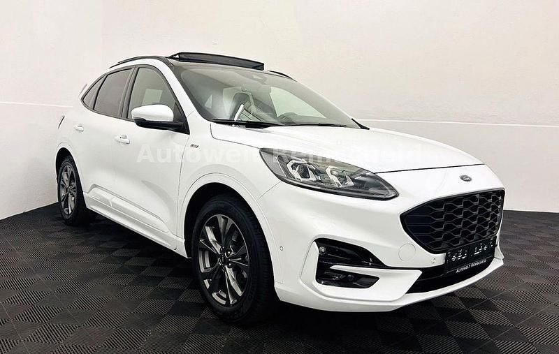 Gebraucht Ford Kuga ST-Line 151 PS (111 kW) 2022 Weiß SUV