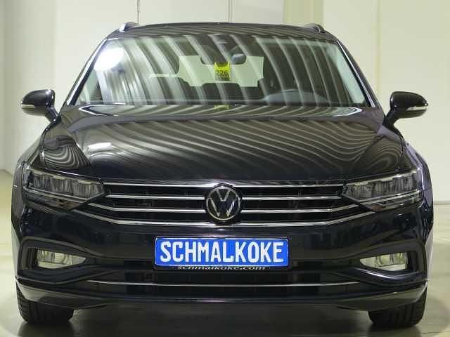 Deep black pearlescent (metallic) Gebraucht 2023 VW Passat Business Kombi | 27.500 € (Superpreis) - Bild 1/4