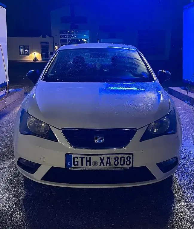 Usado Seat Ibiza Reference 86 HP (63 kW) 2013 Branco Sedan