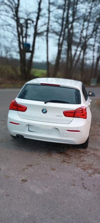 Gebraucht BMW 120 Advantage 184 PS (135 kW) 2017 Weiß Kleinwagen