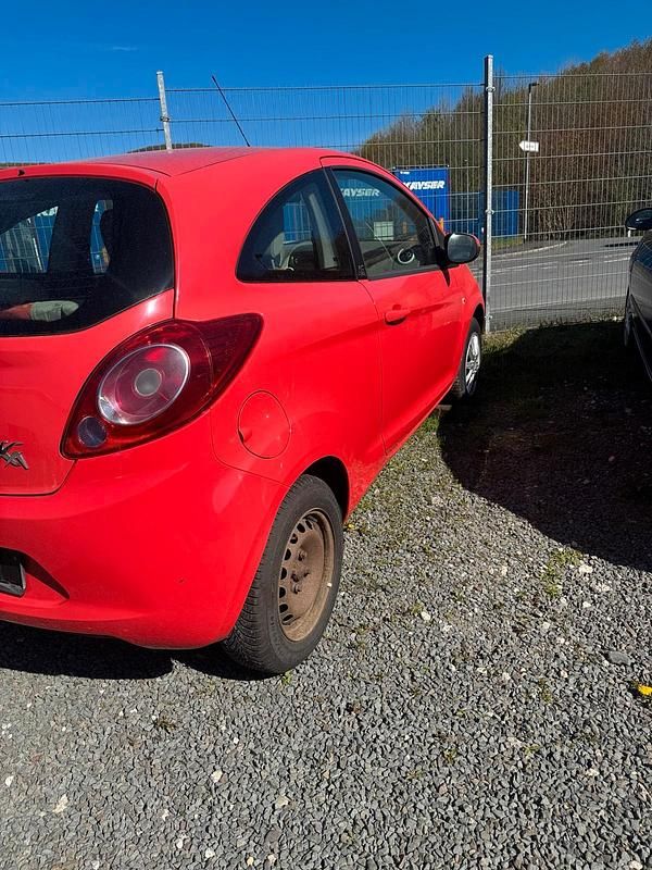 Second-hand Ford Ka 68 CP (50 kW) 2009 Roșu Hatchback