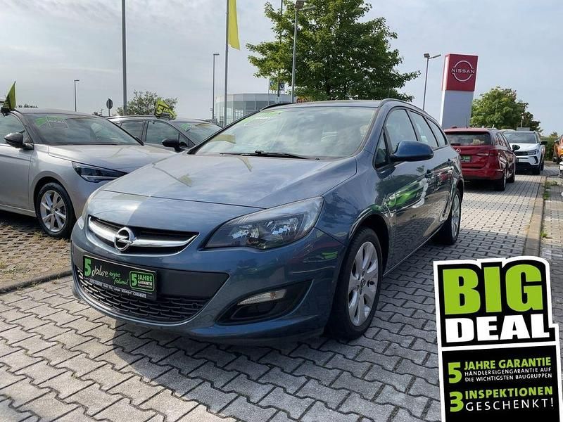 Azur blau Gebraucht 2016 Opel Astra Style Kombi | 8.411 € (Etwas zu teuer) - Bild 1/4