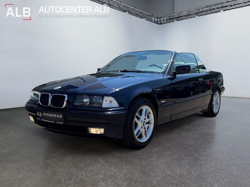 Blau Gebraucht 1998 BMW 320 Cabriolet Sport Line Cabrio | 12.490 € (Fairer Preis) - Bild 1/4