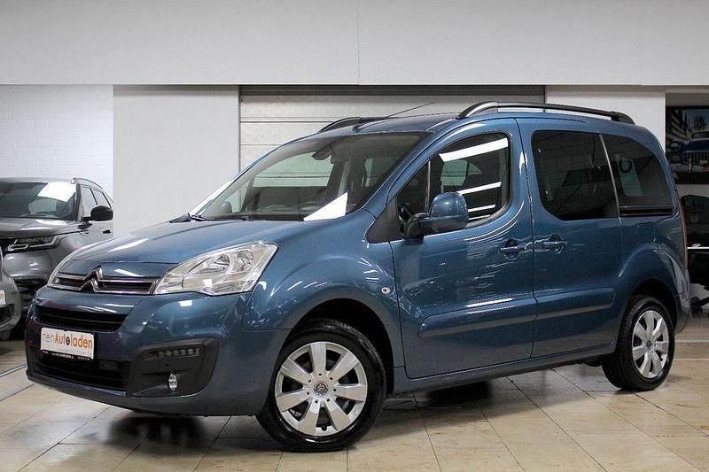 Blau Gebraucht 2018 Citroën Berlingo Shine Van / Kleinbus | 13.650 € (Fairer Preis) - Bild 1/4