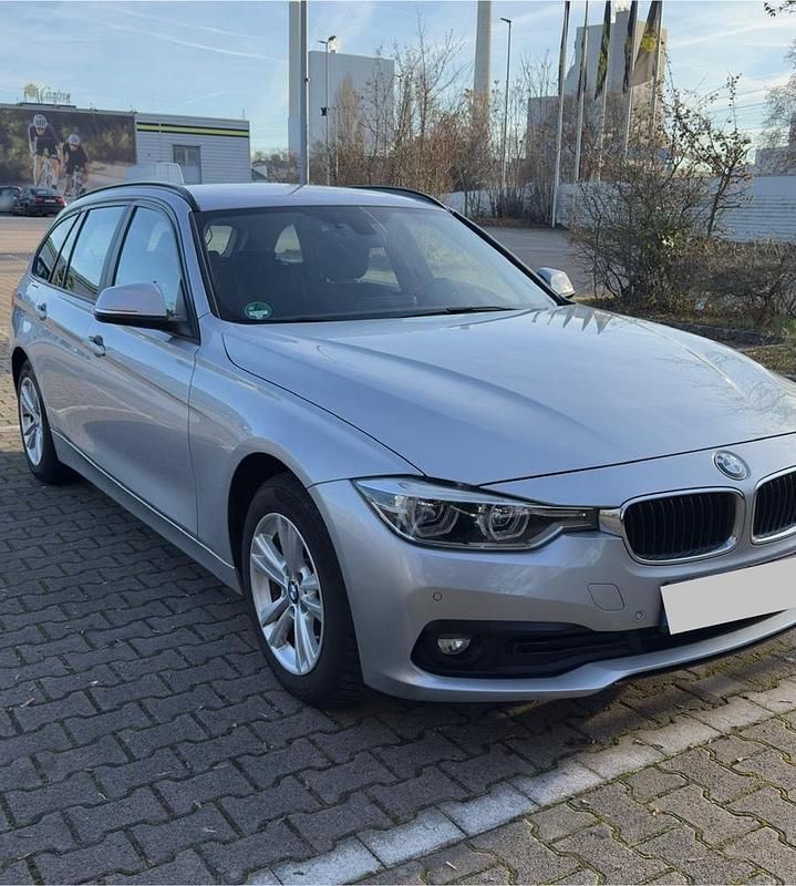 Gebraucht BMW 320 190 PS (139 kW) 2019 Silber Kombi