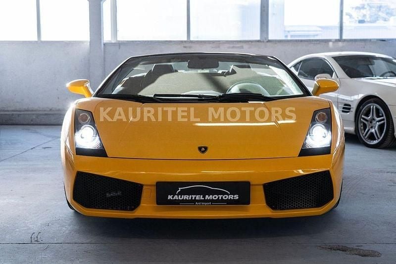Usata Lamborghini Gallardo 519 CV (381 kW) 2006 Giallo Cabrio