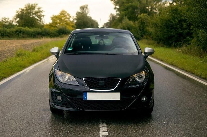 Schwarz Gebraucht 2011 Seat Ibiza SC FR Kleinwagen | 7.250 € (Etwas zu teuer) - Bild 1/4
