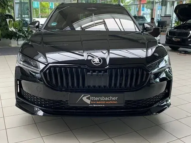 Neu Skoda Superb LAURIN & KLEMENT 193 PS (141 kW) 2026 (onyxschwarz metallic) Kombi
