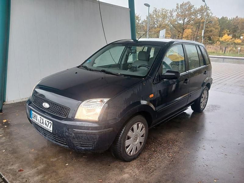 Blau Gebraucht 2004 Ford Fusion Limousine | 900 € (Superpreis) - Bild 1/4