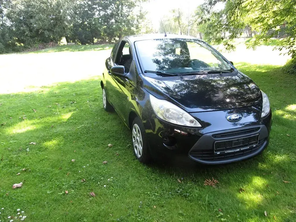 Gebraucht Ford Ka Ambiente 69 PS (50 kW) 2012 Schwarz Kleinwagen