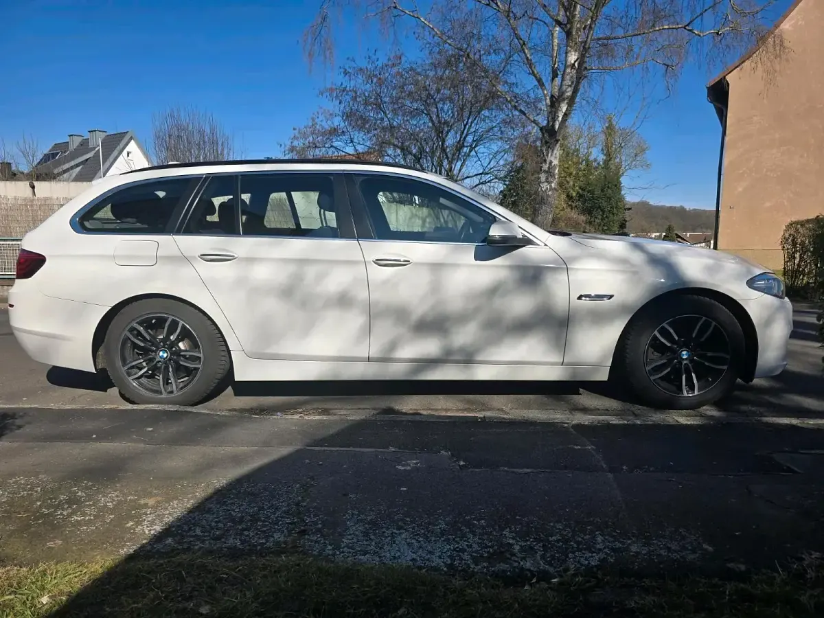 Gebraucht BMW 520 Sport Line 190 PS (139 kW) 2017 Weiß Kombi