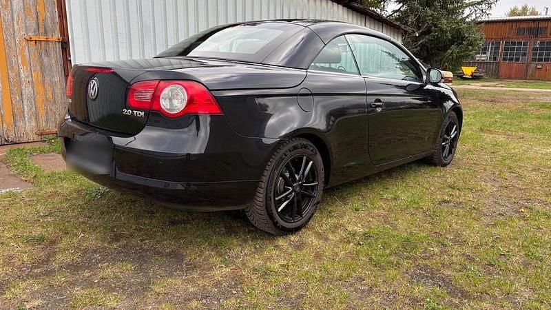 Używany VW Eos 140 KM (102 kW) 2007 Czarny Kabriolet