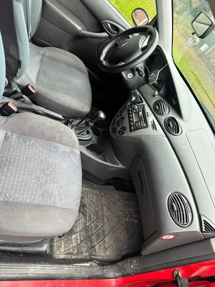 Gebraucht Ford Focus 116 PS (85 kW) 2004 Rot Kombi