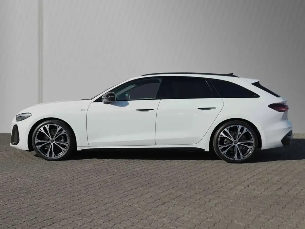 Gebraucht Audi A5 S-Line 204 PS (150 kW) 2025 Gletscherweiß metallic Kombi
