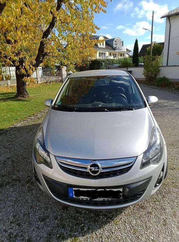 Gebraucht Opel Corsa 86 PS (63 kW) 2014 Silber Limousine