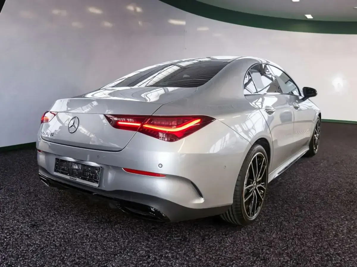Gebraucht Mercedes CLA180 Edition 136 PS (100 kW) 2025 Silber / hightechsilber Coupé