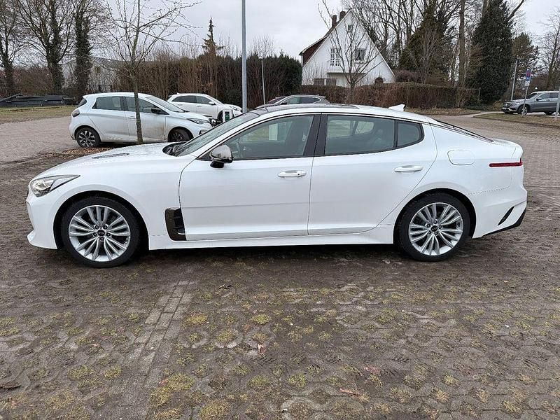 Gebraucht Kia Stinger GT-Line 200 PS (147 kW) 2019 Weiß Kleinwagen
