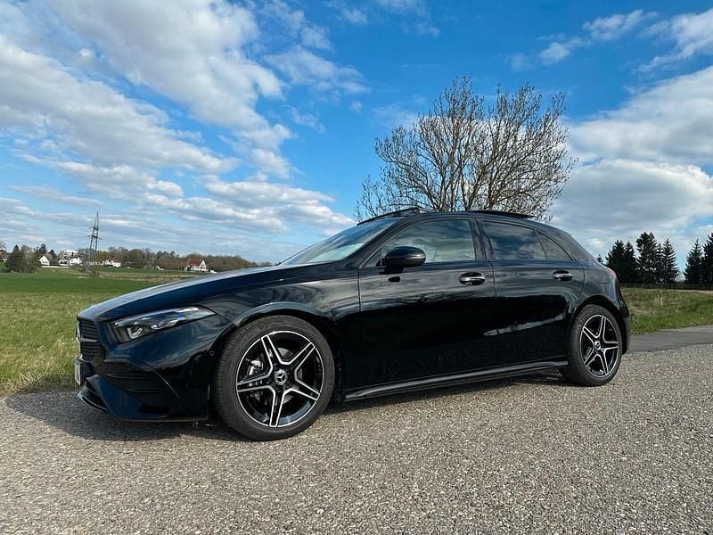 Gebraucht Mercedes A180 AMG line 136 PS (100 kW) 2024 Schwarz Kleinwagen