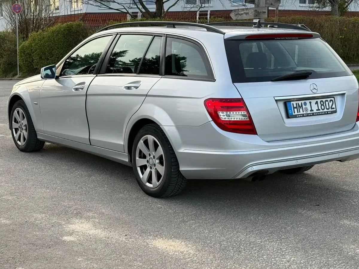 Gebraucht Mercedes C180 120 PS (88 kW) 2011 Silber Kombi