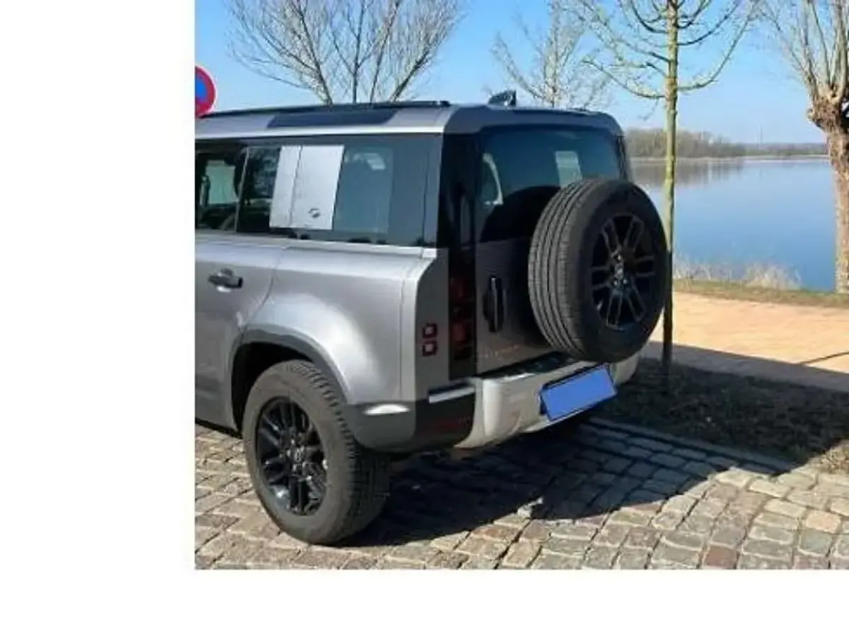 Usata Land Rover Defender 249 CV (183 kW) 2021 Grigio SUV