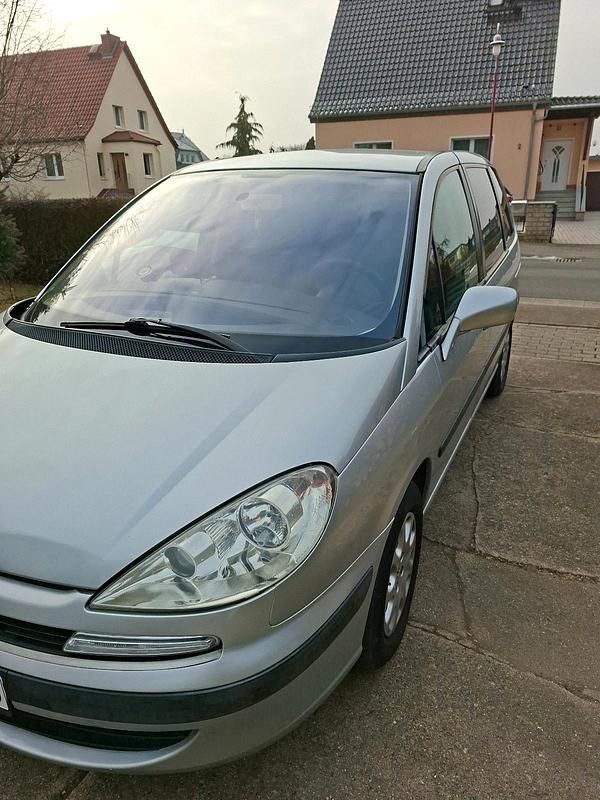 Gebraucht Peugeot 807 107 PS (78 kW) 2004 Silber Van / Kleinbus