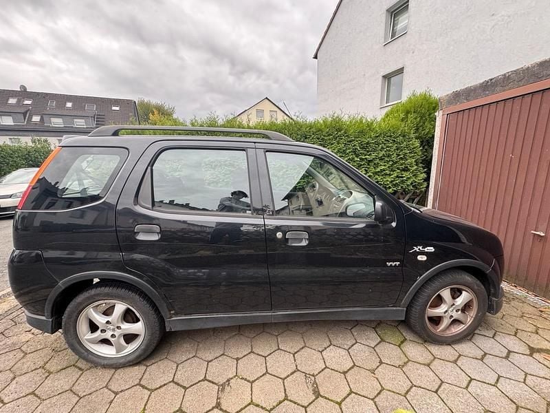 Gebraucht Suzuki Ignis 94 PS (69 kW) 2006 Schwarz Kleinwagen