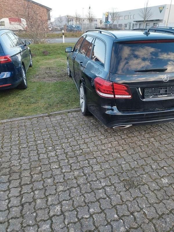 Gebraucht Mercedes E350 Elegance 258 PS (189 kW) 2014 Schwarz Kombi
