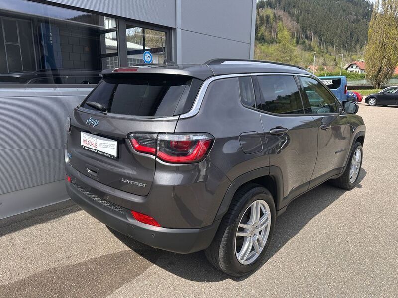 Gebraucht Jeep Compass Limited 190 PS (139 kW) 2020 Grau SUV