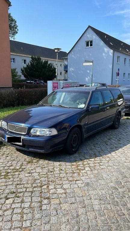 Blau Gebraucht 1997 Volvo V70 Kombi | 1.500 € - Bild 1/3