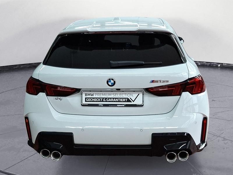 Gebraucht BMW M135 Performance 300 PS (220 kW) 2025 Weiß Kleinwagen