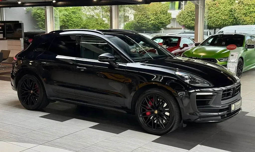 Gebraucht Porsche Macan 441 PS (324 kW) 2023 Schwarz SUV