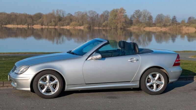 Silber Gebraucht 2001 Mercedes SLK320 Cabrio | 9.900 € (Teuer) - Bild 1/4