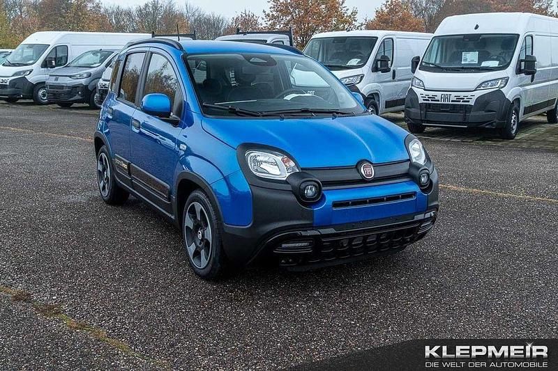 Neu Fiat Panda 69 PS (50 kW) 2025 Blau Limousine